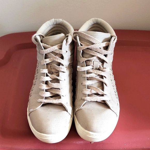 Women's sneakers - Picture 2 of 9